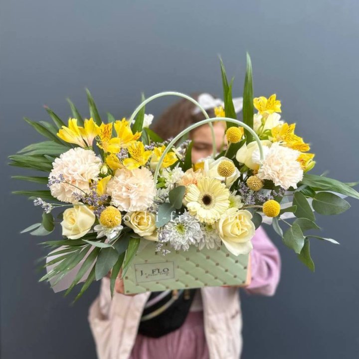 Сумочка с розами "Эпиа" в Братске