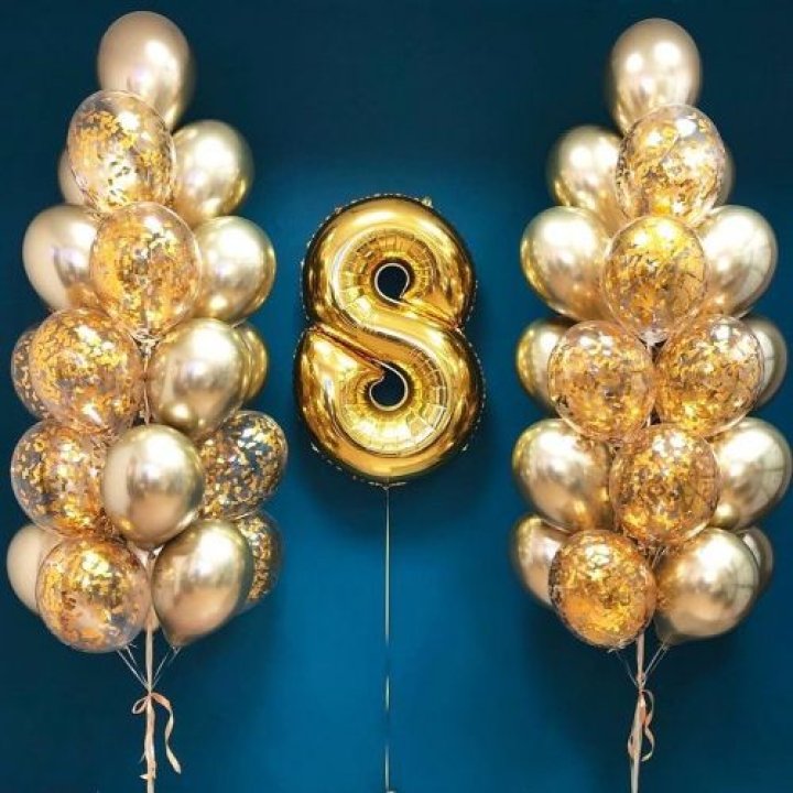 Цифра с фонтанами шаров  в Братске