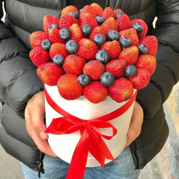 Клубничный бокс №3 в Братске