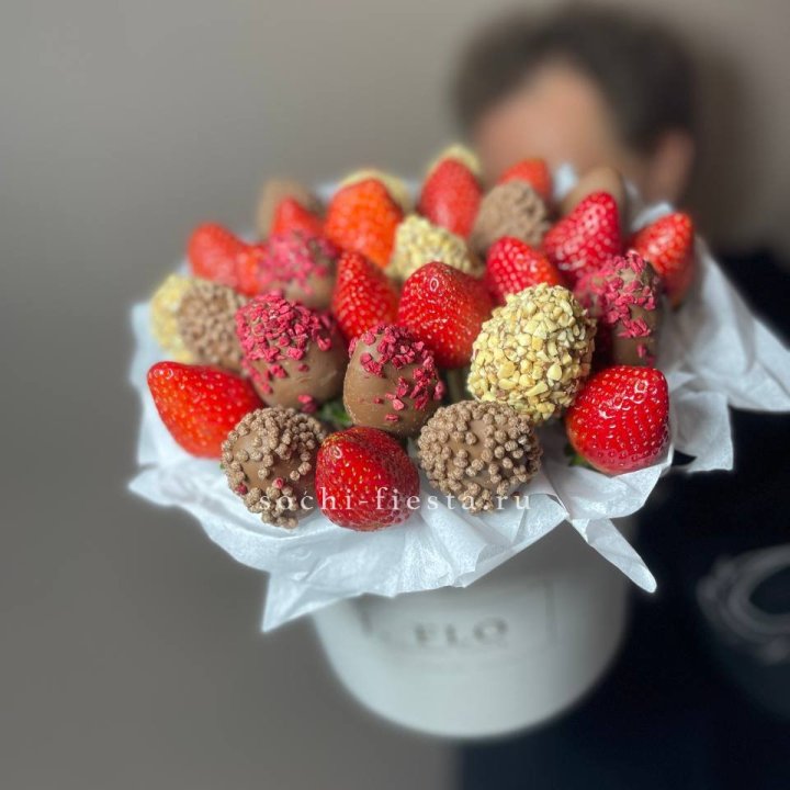 Клубника в боксе 30 ягод в Братске