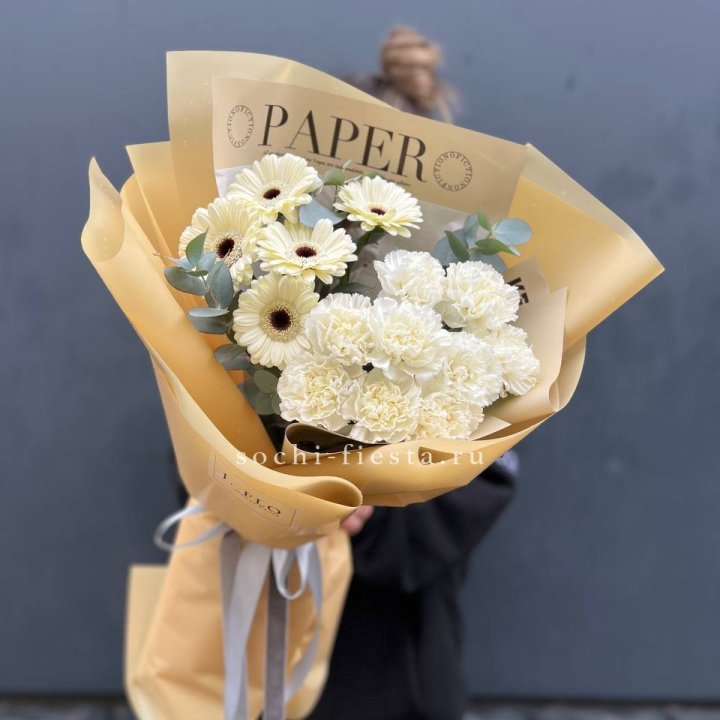  Букет с диантусами и герберами в Братске