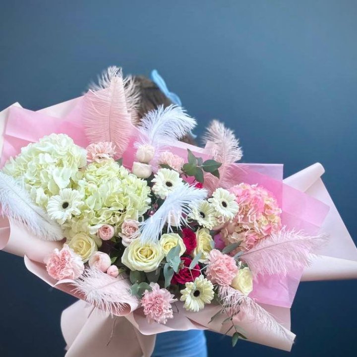 Дизайнерский букет "Валенсия-3" в Братске