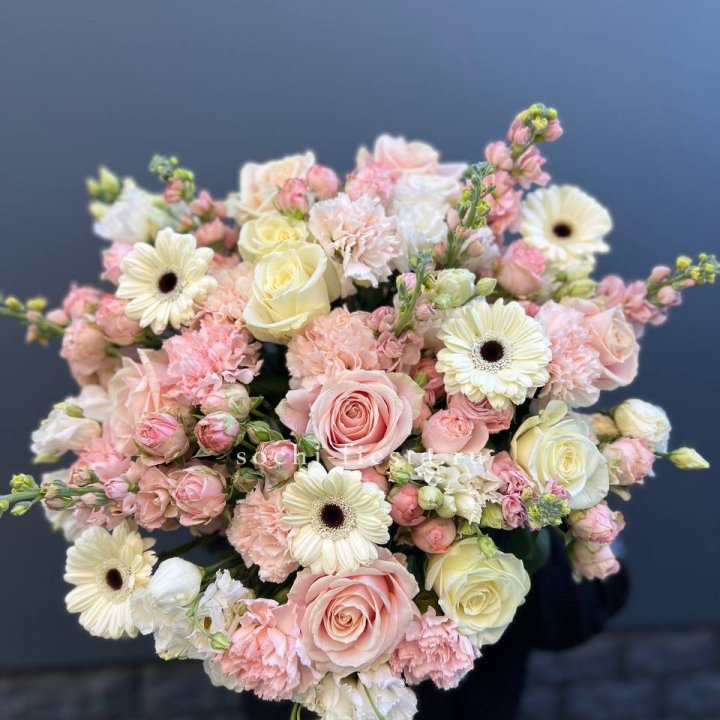Авторский букет "Нежный" в Братске