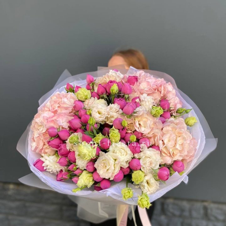  Букет  гортензий и Мисти в Братске