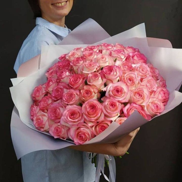 101 роза Джумилия в оформлении  в Братске