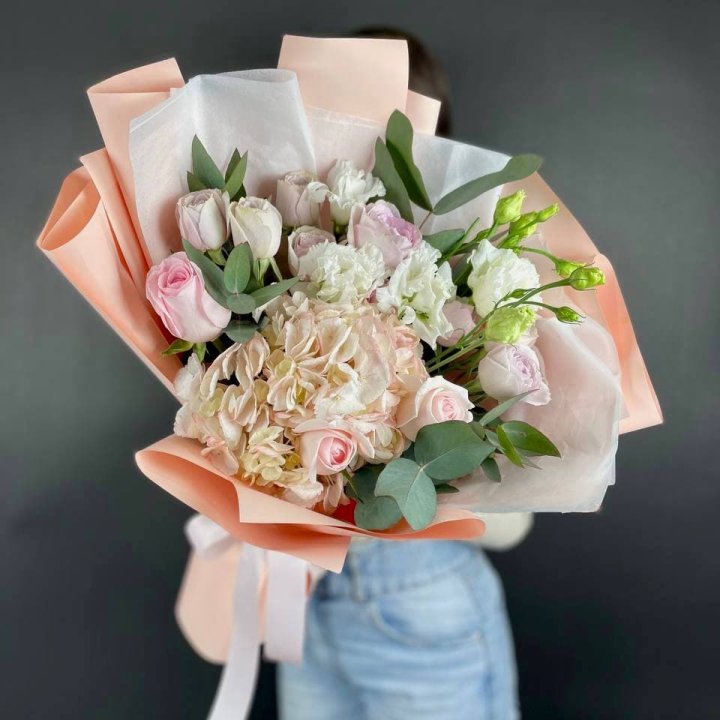 Букет с гортензией "Клодс" в Братске