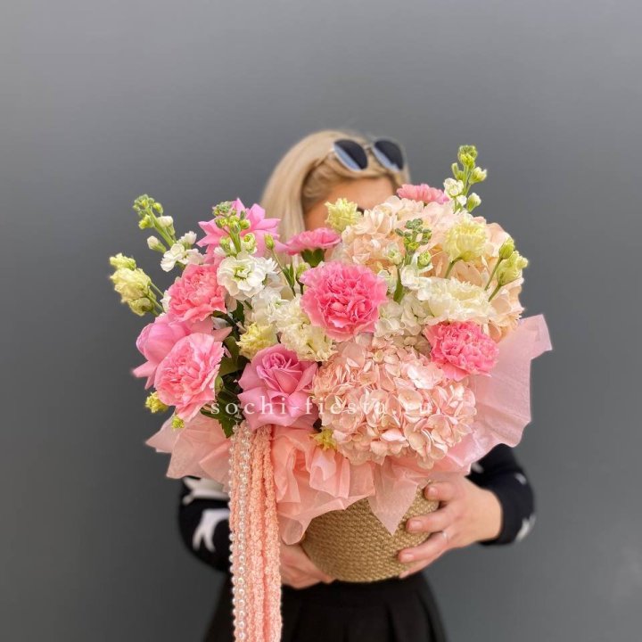 Композиция "Роскошь" в Братске