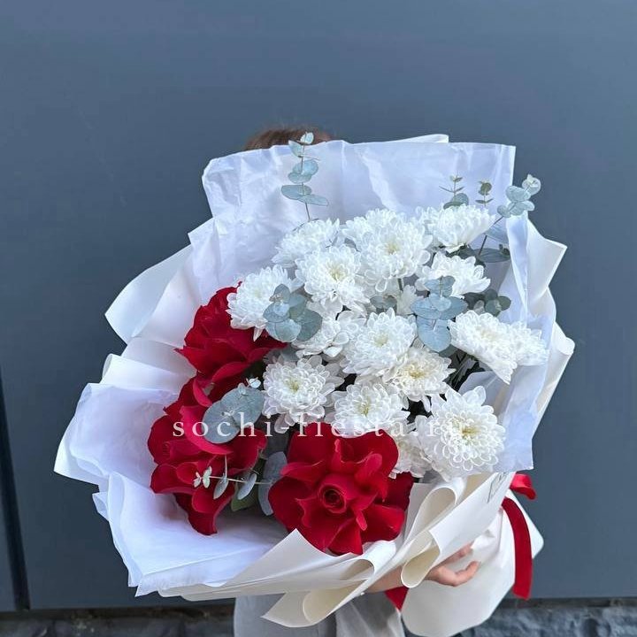 Дуо розы и хризантемы в Братске