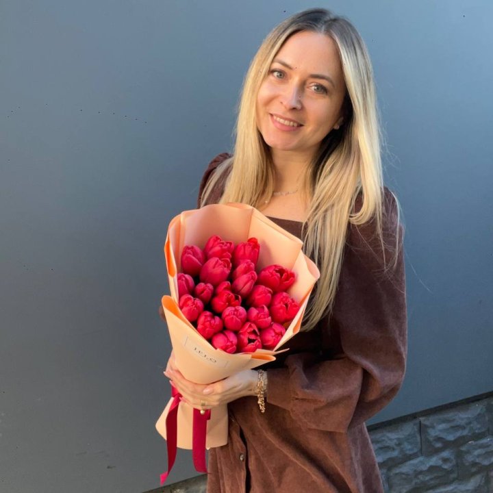  19 красных тюльпанов в Братске