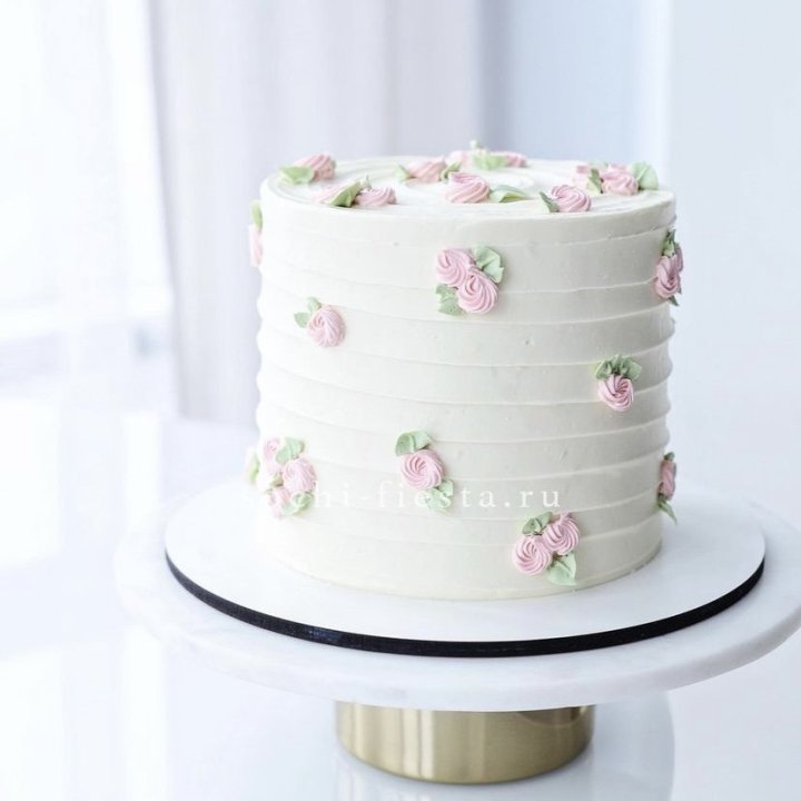 Торт "Розы в снегу" в Братске