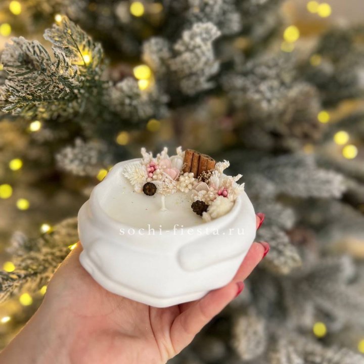 Свеча ароматическая в гипсе Руки с корицей в Братске