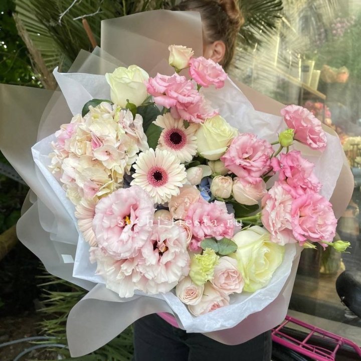 Дизайнерский букет "Лаундж пак" в Братске