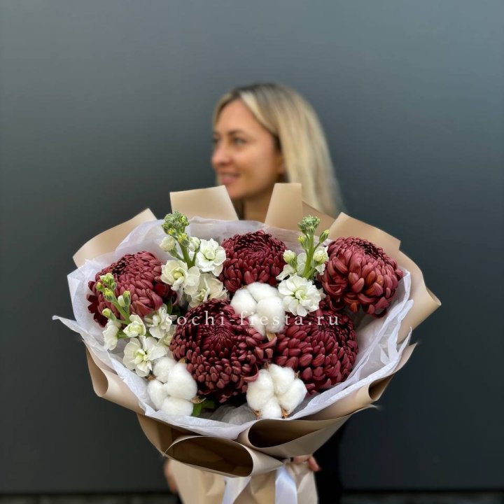 Хризантемы с маттиолой в Братске