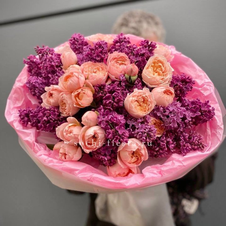  Дуо букет из кустовых роз и сирени в Братске