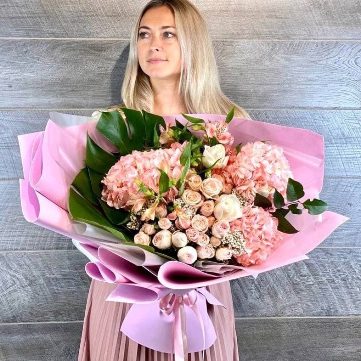 Дизайнерский букет "Валенсия-2" в Братске