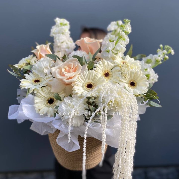 Цветы в джутовом кашпо "Валери" в Братске