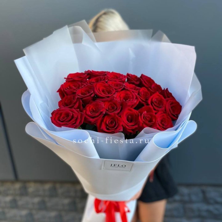 25 высоких роз  в Братске