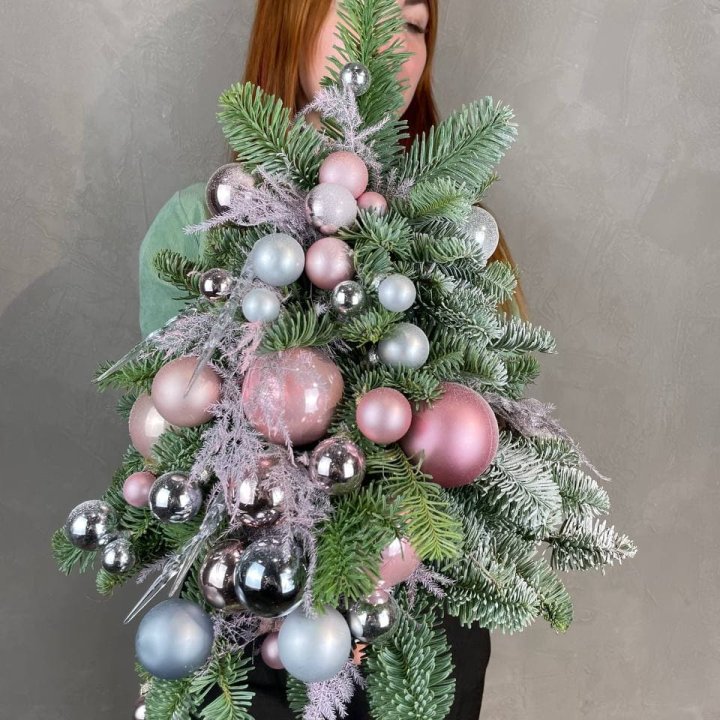 Новогодняя елочка "Розе голд" в Братске