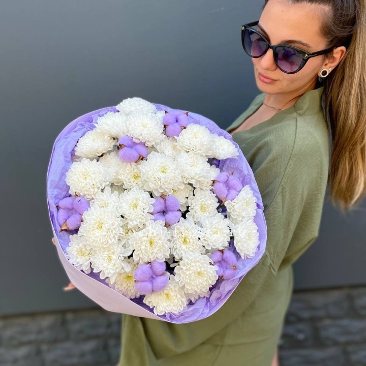  Букет  хризантем и хлопка в Братске