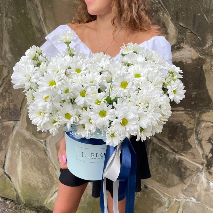 Коробка с хризантемами №2 в Братске