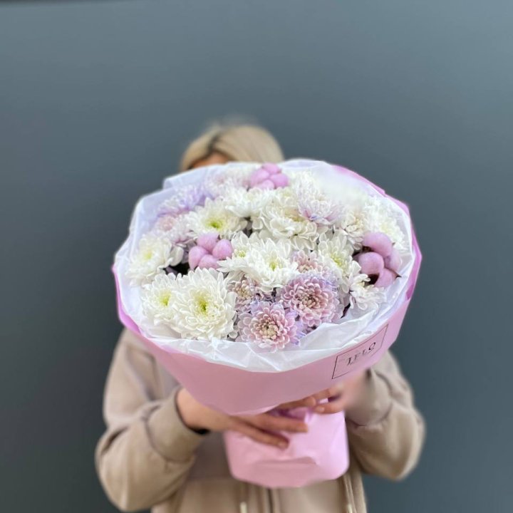 7 нежных хризантем в Братске