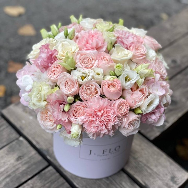 Цветочный бокс "Люксур" в Братске