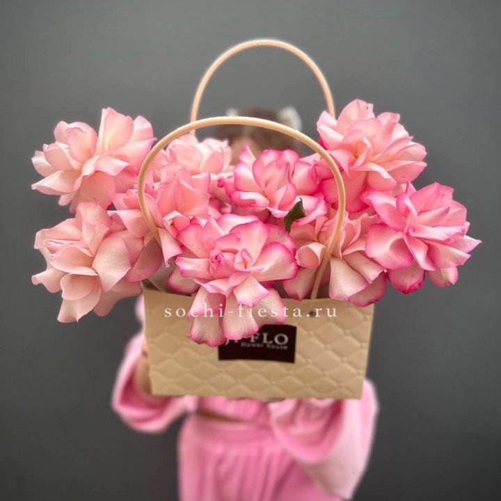 Сумочка розовых роз Венди в Братске