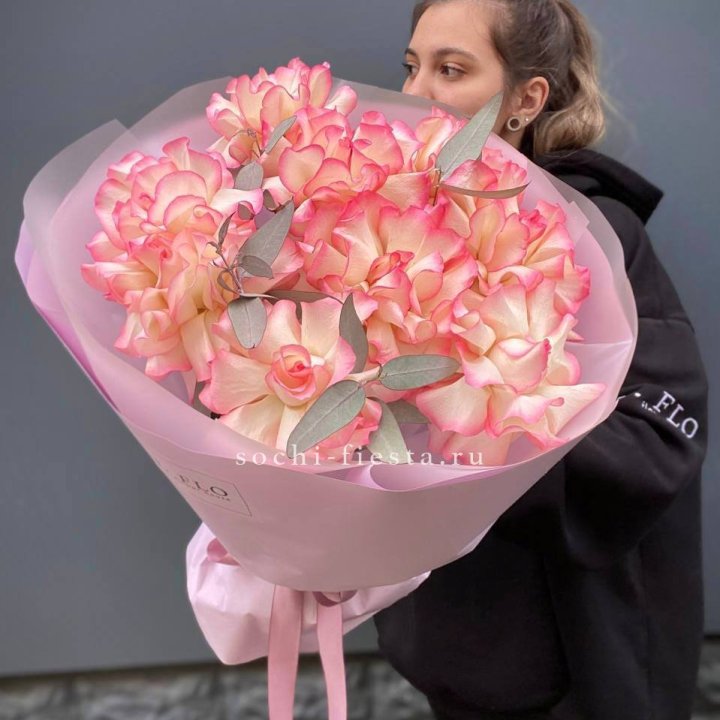 9 французских роз Джумилия в Братске