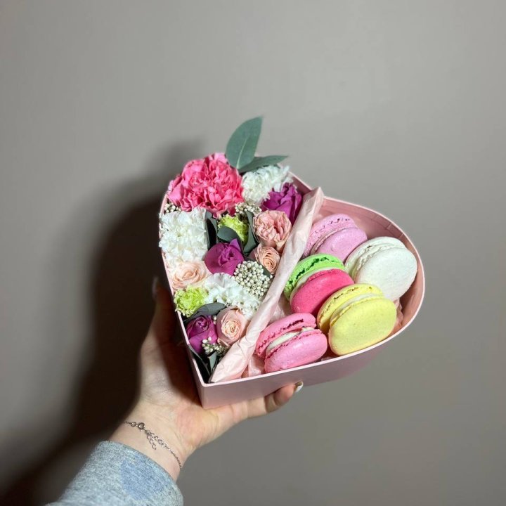 Дуо цветы и макаронсы в Братске