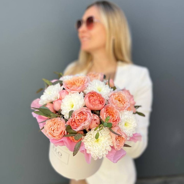 Нежная коробка с цветами в Братске