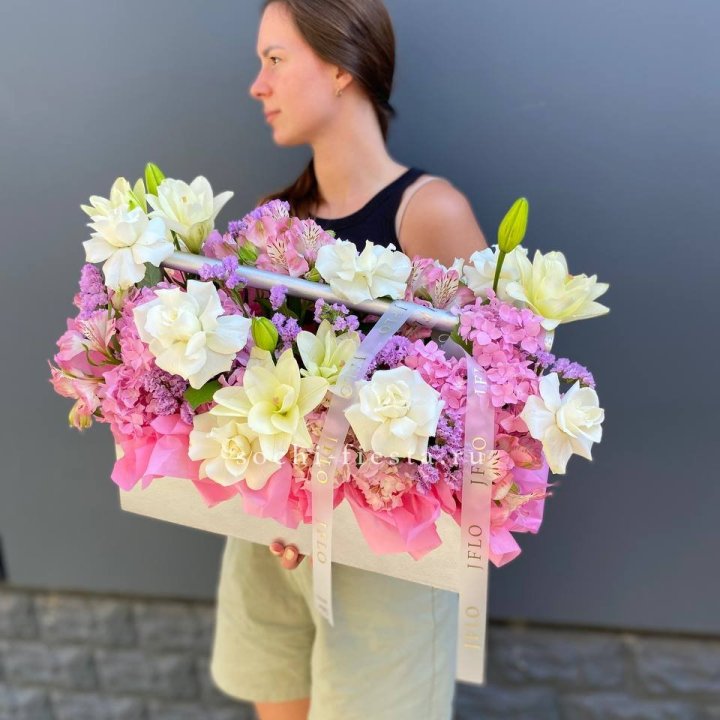 Большой бокс розовый в Братске