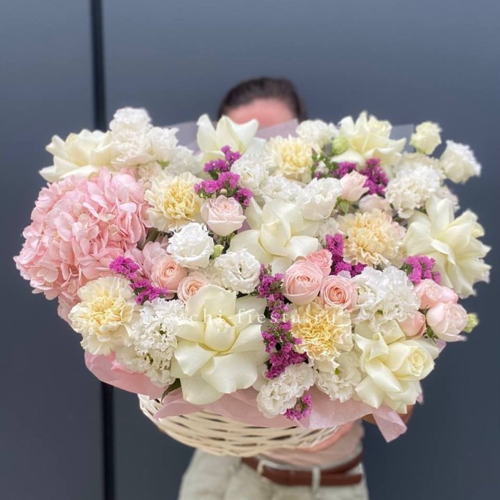Корзина "Воздушная нежность" в Братске