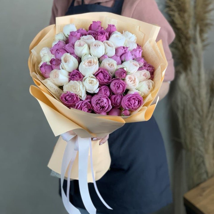 Букет кустовых роз Джулиана в Братске