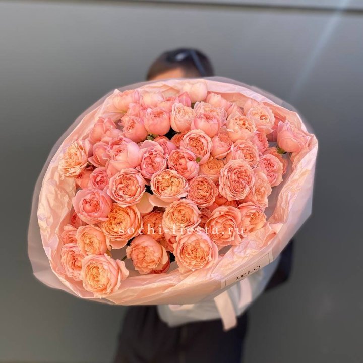 Букет из 21 пионовидной розы Джульетта в Братске