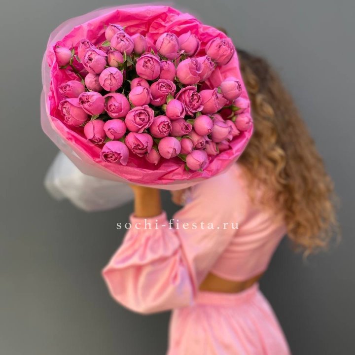 Букет из пионовидных роз  в Братске
