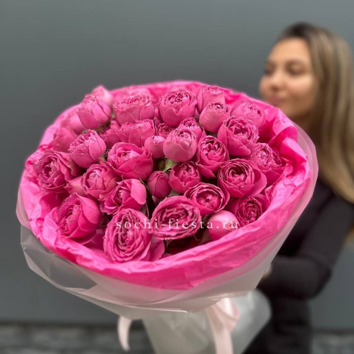 Букет из пионовидных роз  в Братске