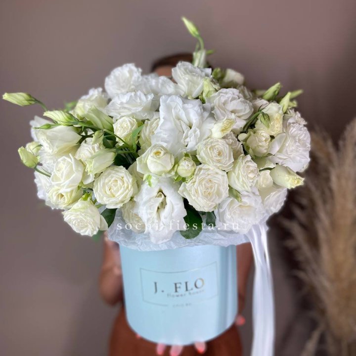 Бокс кустовых роз и эустомы  в Братске