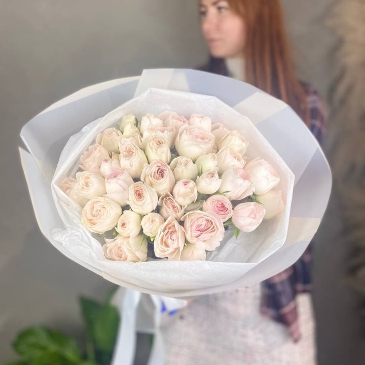 Букет кустовых роз в Братске