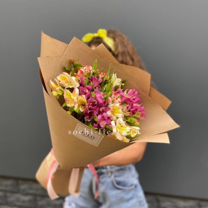 Альстромерии в крафте в Братске