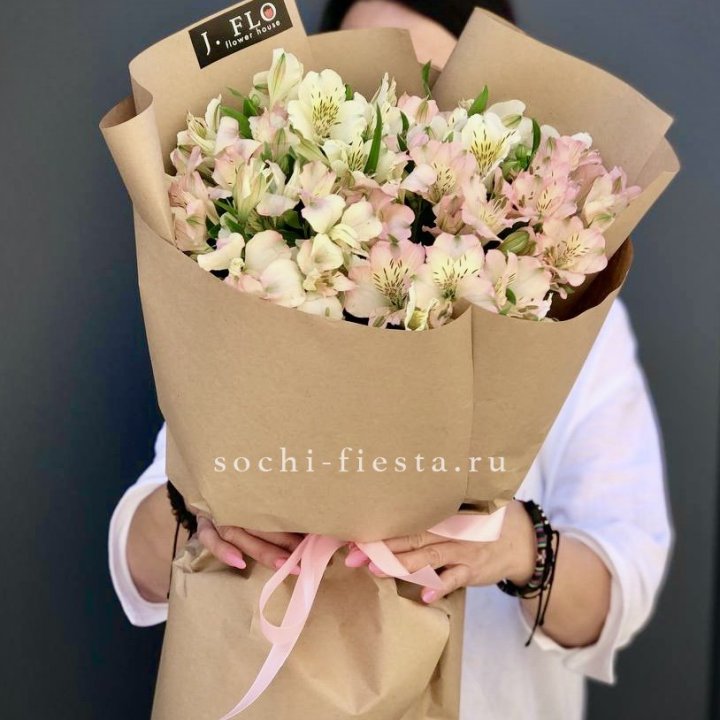 17  альстромерий в крафте в Братске