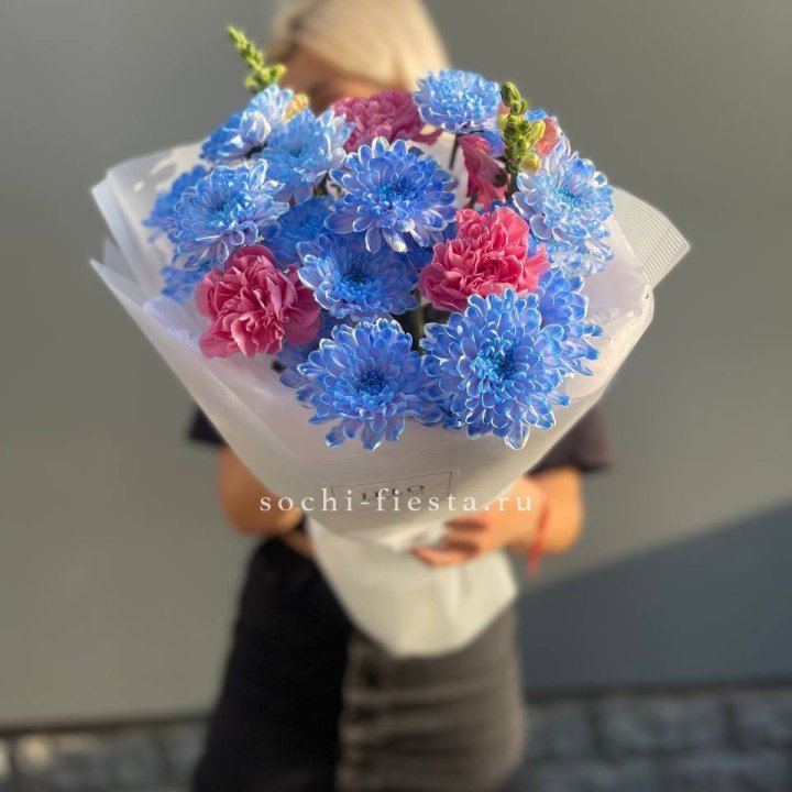 Букет сборный с хризантемой в Братске