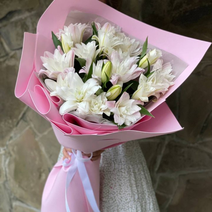 Букет пионовидных лилий №1 в Братске
