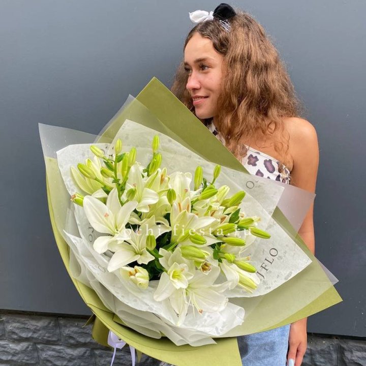 Букет  лилий "Изумруд" в Братске