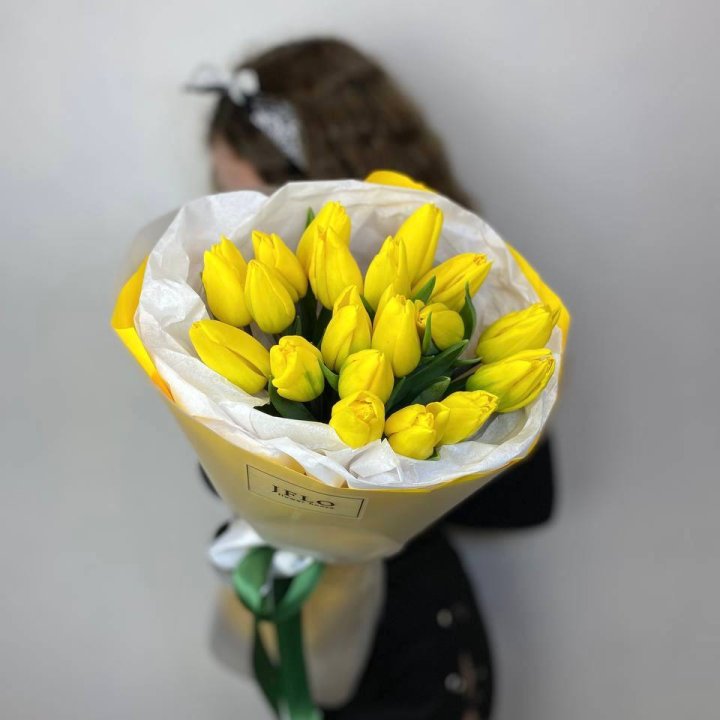  19 жёлтых тюльпанов в Братске