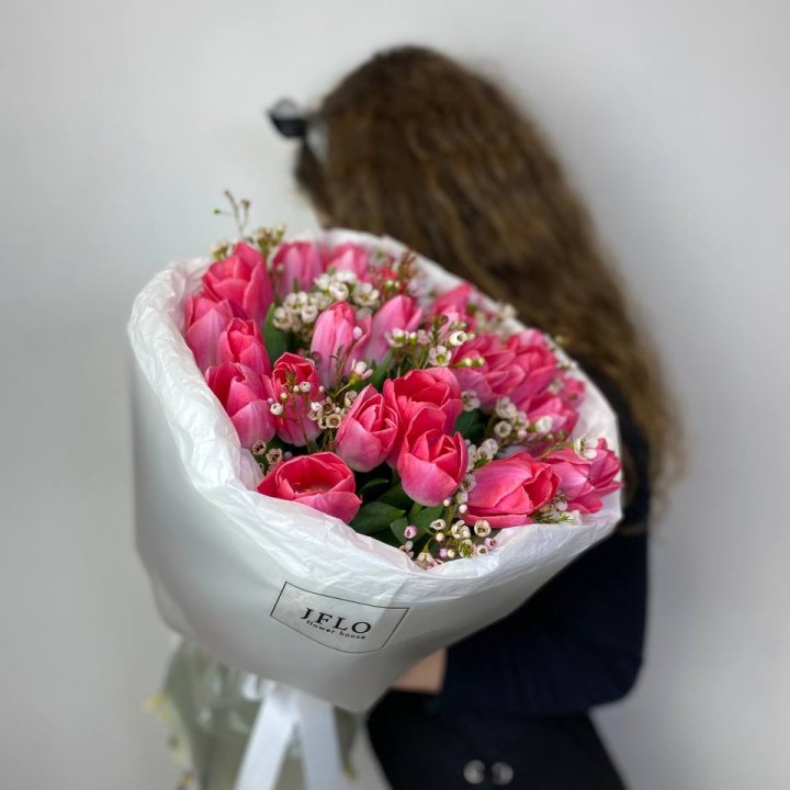 Дуо тюльпаны с хамелациумом в Братске