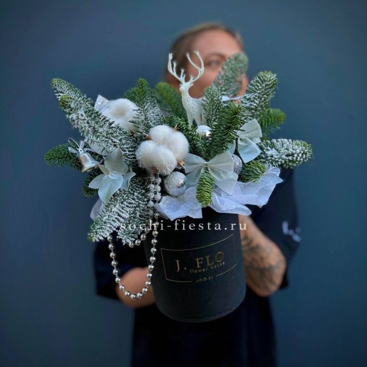 Композиция "Мери крисмас" в Братске