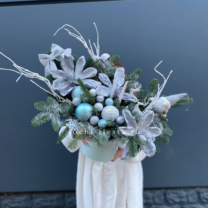 Композиция "Снежный цветок" в Братске