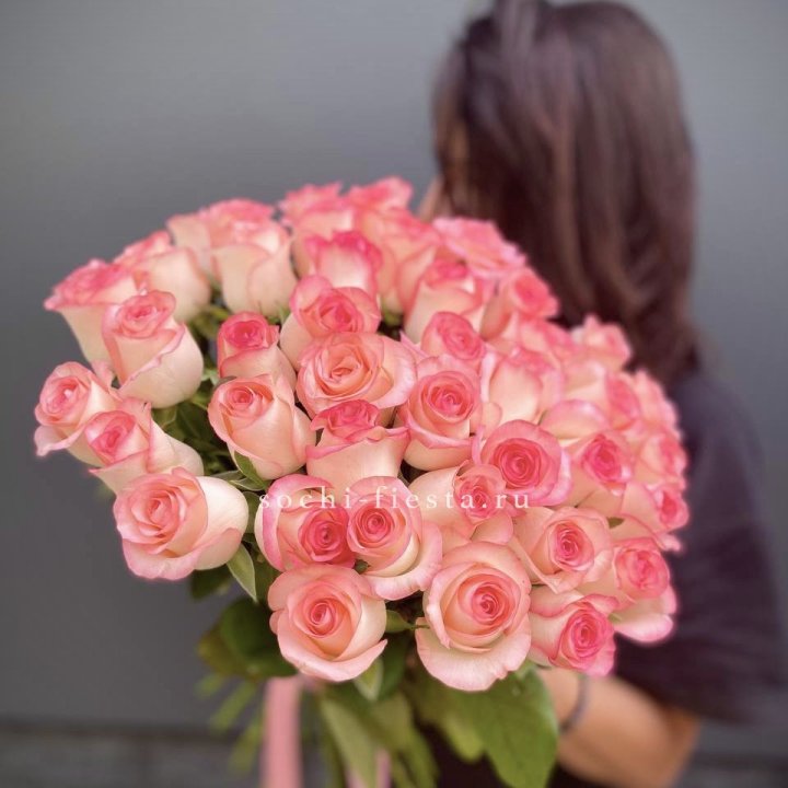 Охапка Роз Джумилия в Братске
