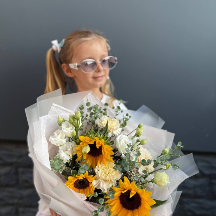  Букет  из стойких цветов с подсолнухами в Братске