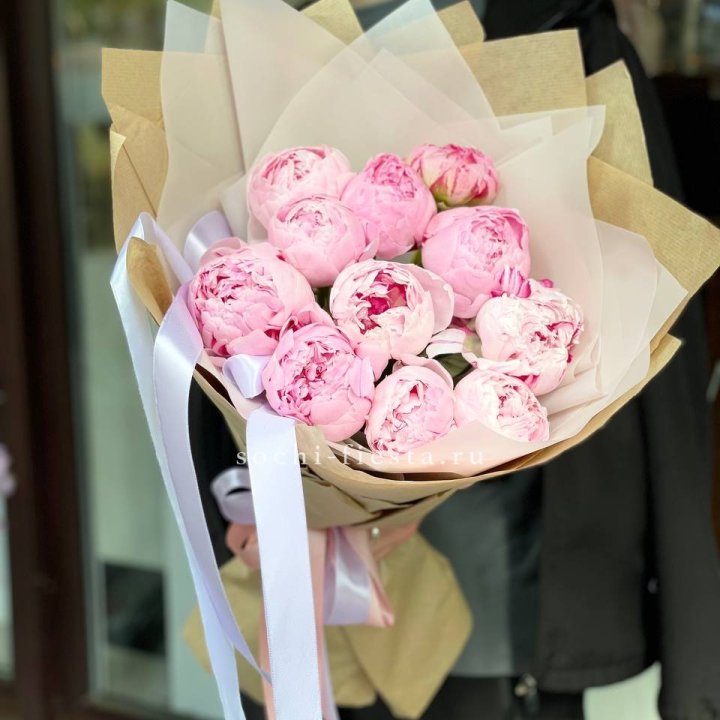 11 пионов в оформлении в Братске